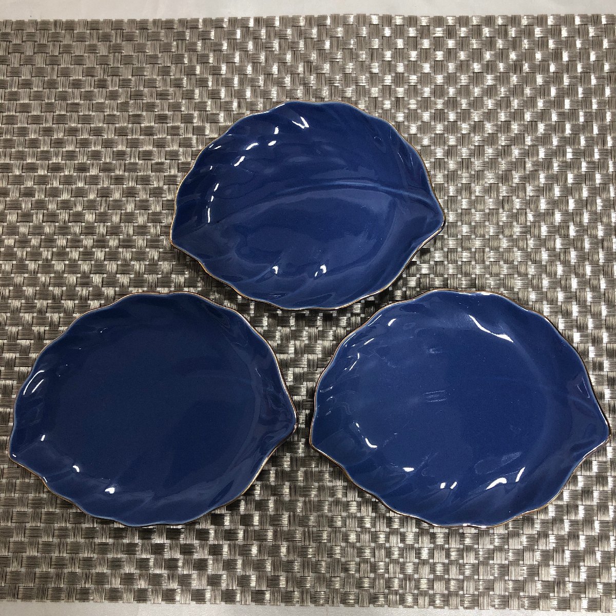 【中古現状品/インボイス登録店/KU】‐ 小皿 取皿 木の葉型 ブルー系 3枚 セット 陶器 和食器　MZ0924_画像1