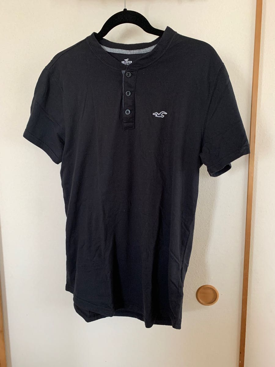 HOLLISTER  ブラック　Tシャツ　メンズ