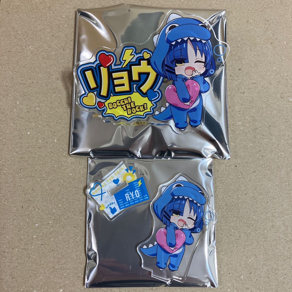 ぼっちざろっく 山田リョウ ドンキホーテ アクリルバッジ ぼっちざろっく 山田リョウ ドンキホーテ アクリルバッジ