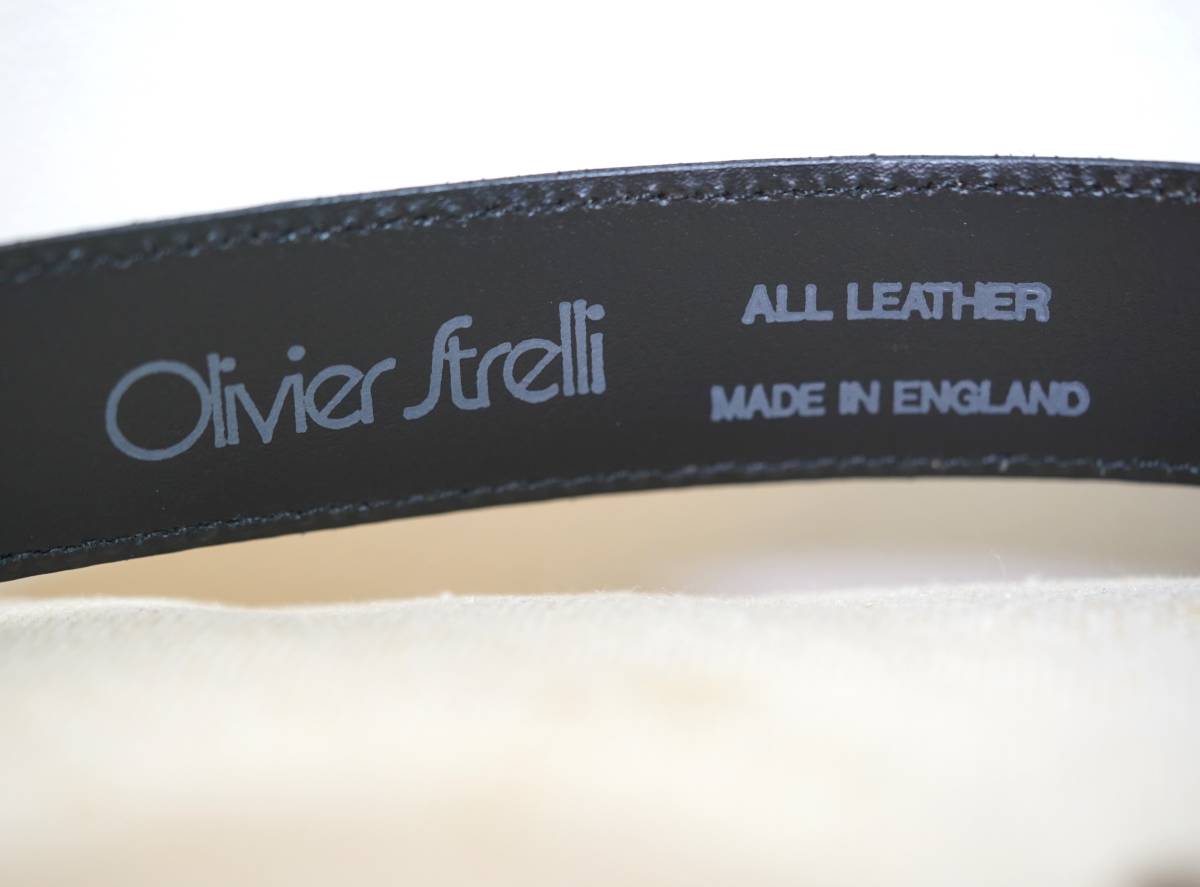 Olivier Strelli（オリビエストレッリ）ベルト イギリス製 本革製 レザー LEATHER