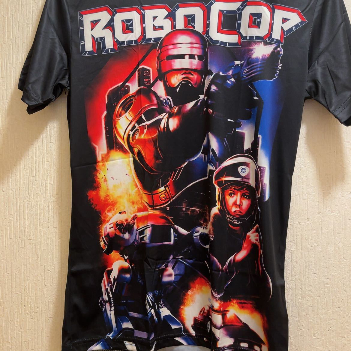 新品★ブラック★ROBOCOP★ロボコップ★Tシャツ★ユニセックス★M★特別限定価格_画像6