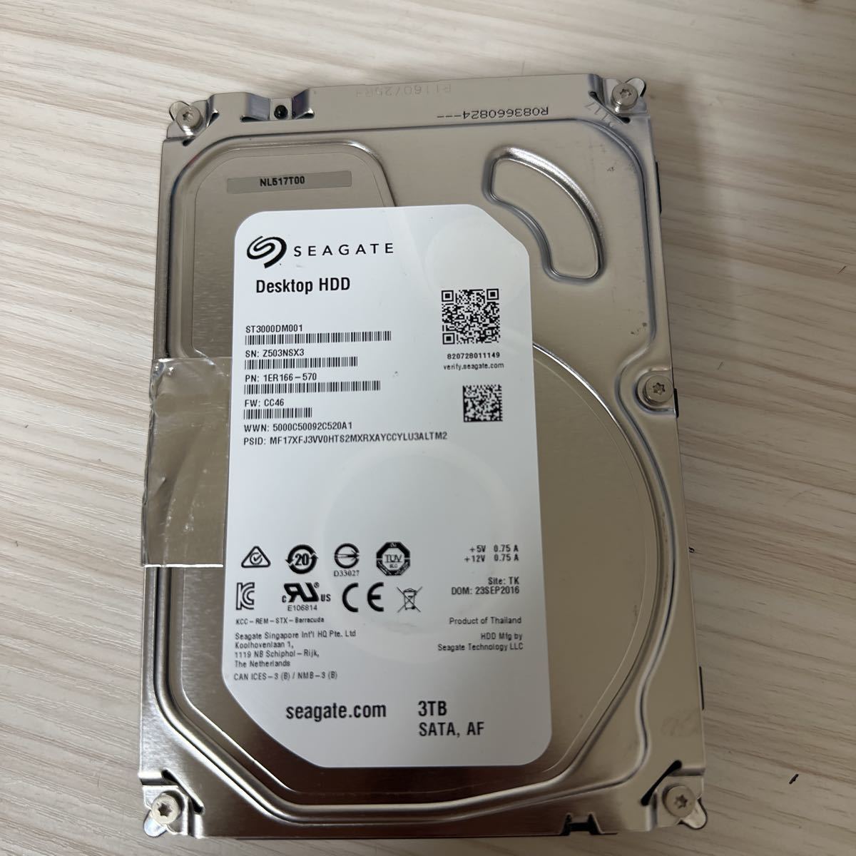 Z27:（動作保証/使用0時間/フォーマット済み）3.5インチHDD ★3TB★Seagate ST3000DM001-1ER166★_画像1