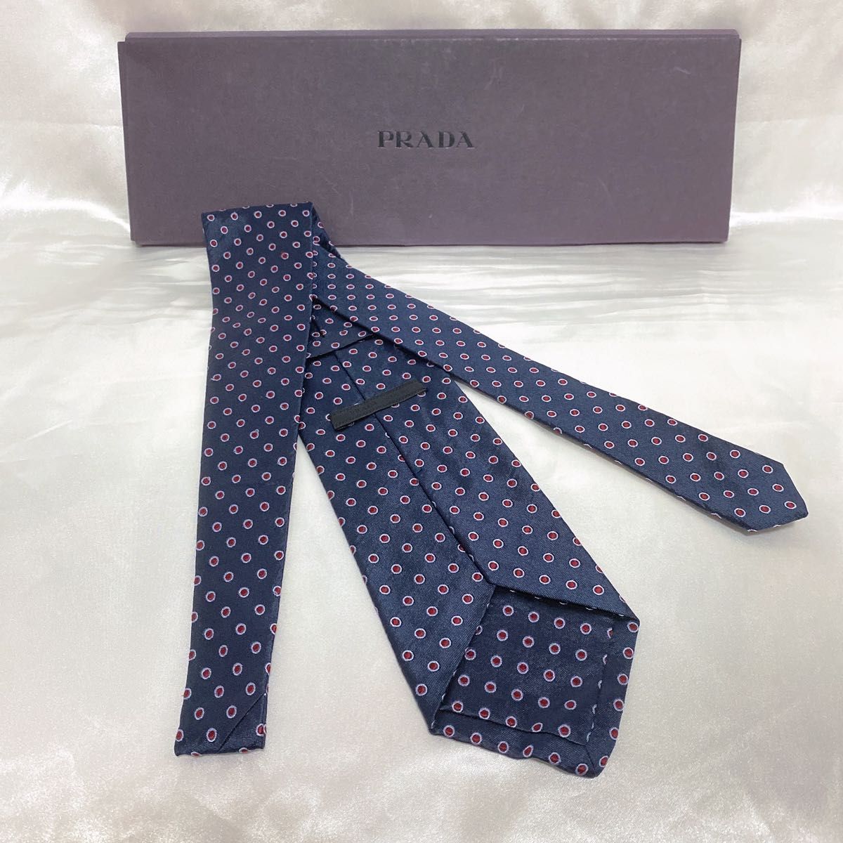 極美品】PRADA プラダ ネクタイ メンズ ビジネス 紳士 通勤 極美品】PRADA プラダ ネクタイ メンズ ビジネス 紳士 通勤