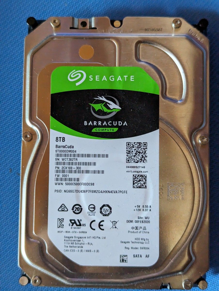 ほぼ新品 Seagate 8TB ST8000DM004 SATA HDD-