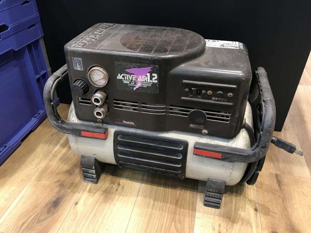 008●おすすめ商品●マキタ 常圧コンプレッサ AC9011 満タンまで1分8秒程。※千葉店引取大歓迎!