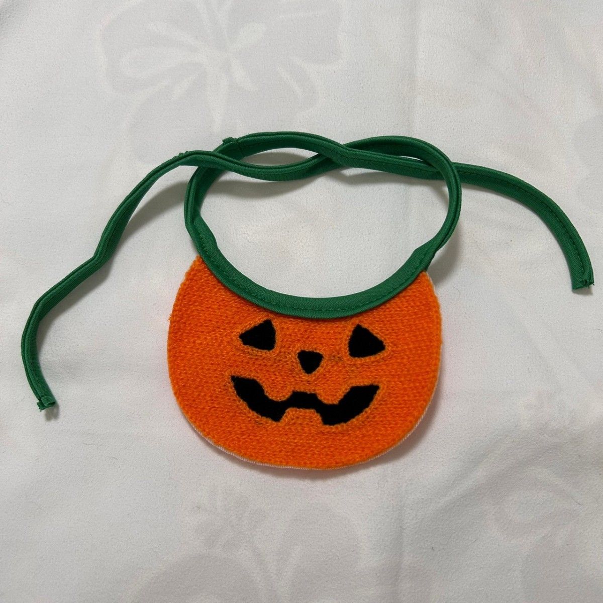 ハロウィン　かぼちゃ　ペット　犬　猫　コスプレ　帽子　エプロン　スタイ　セット
