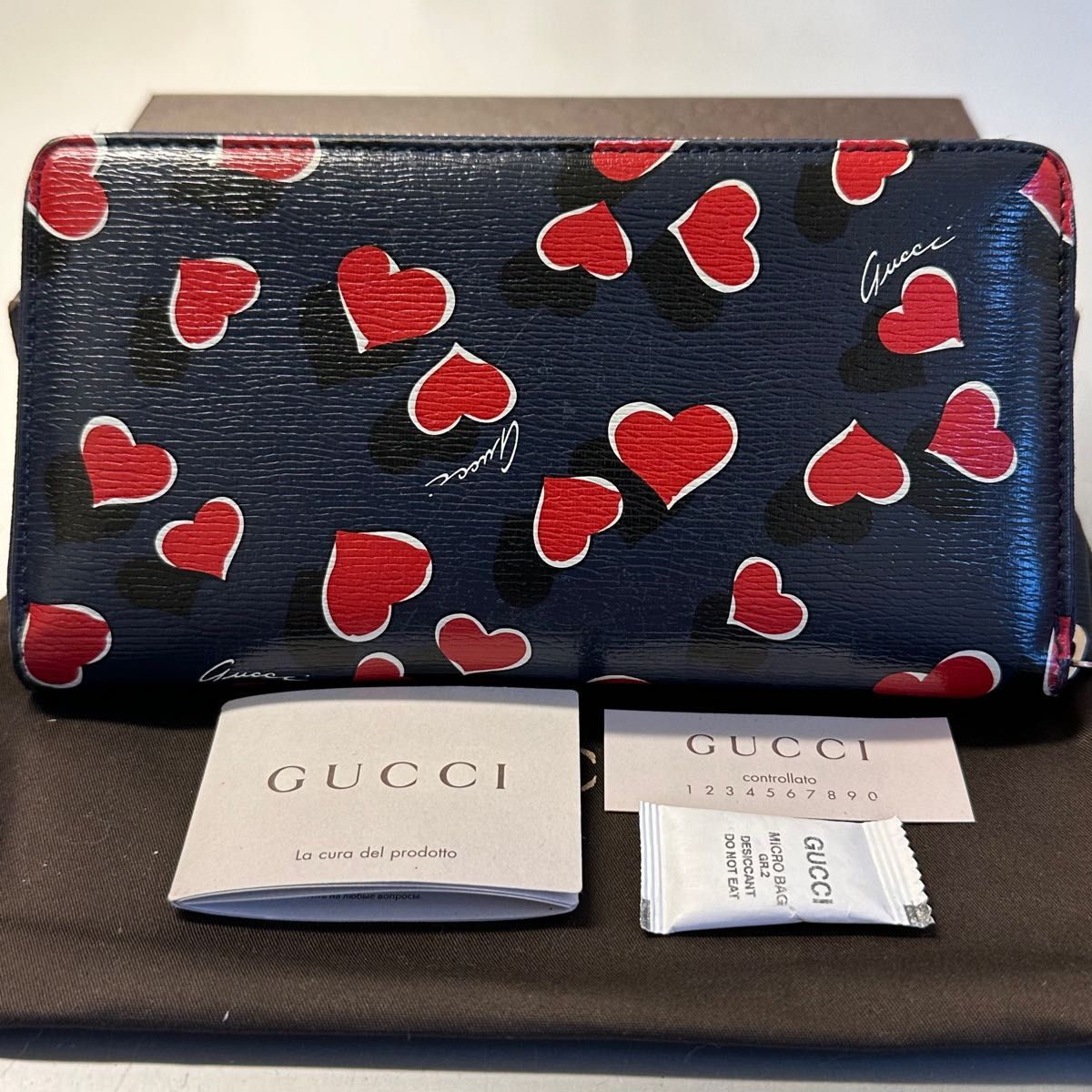 新品同様 グッチ GUCCI 財布 長財布 ハートロゴ インターロッキングGG