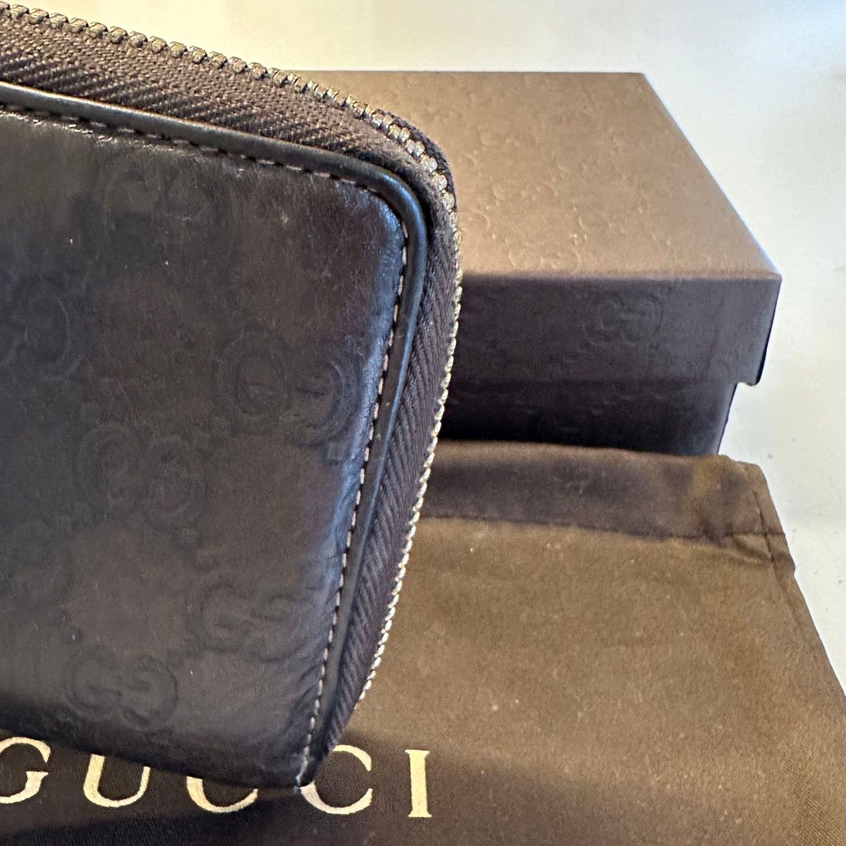 未使用に近い‼️ グッチ GUCCI 財布 長財布 シマレザー ラウンド