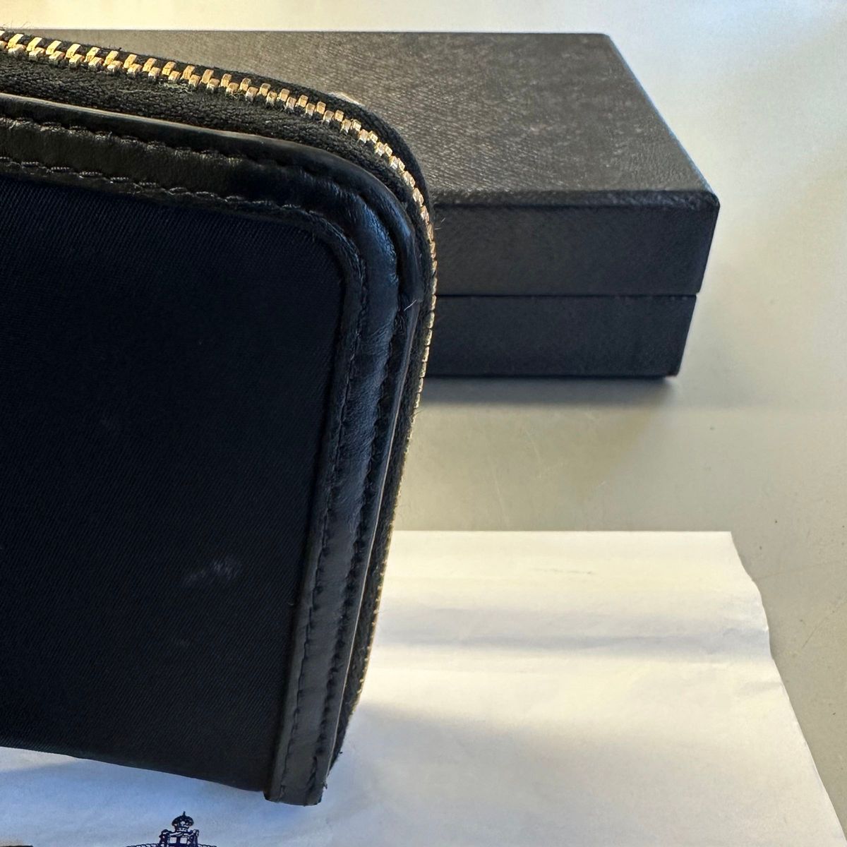 新品同様 プラダ PRADA 財布 長財布 ナイロン ラウンドファスナー