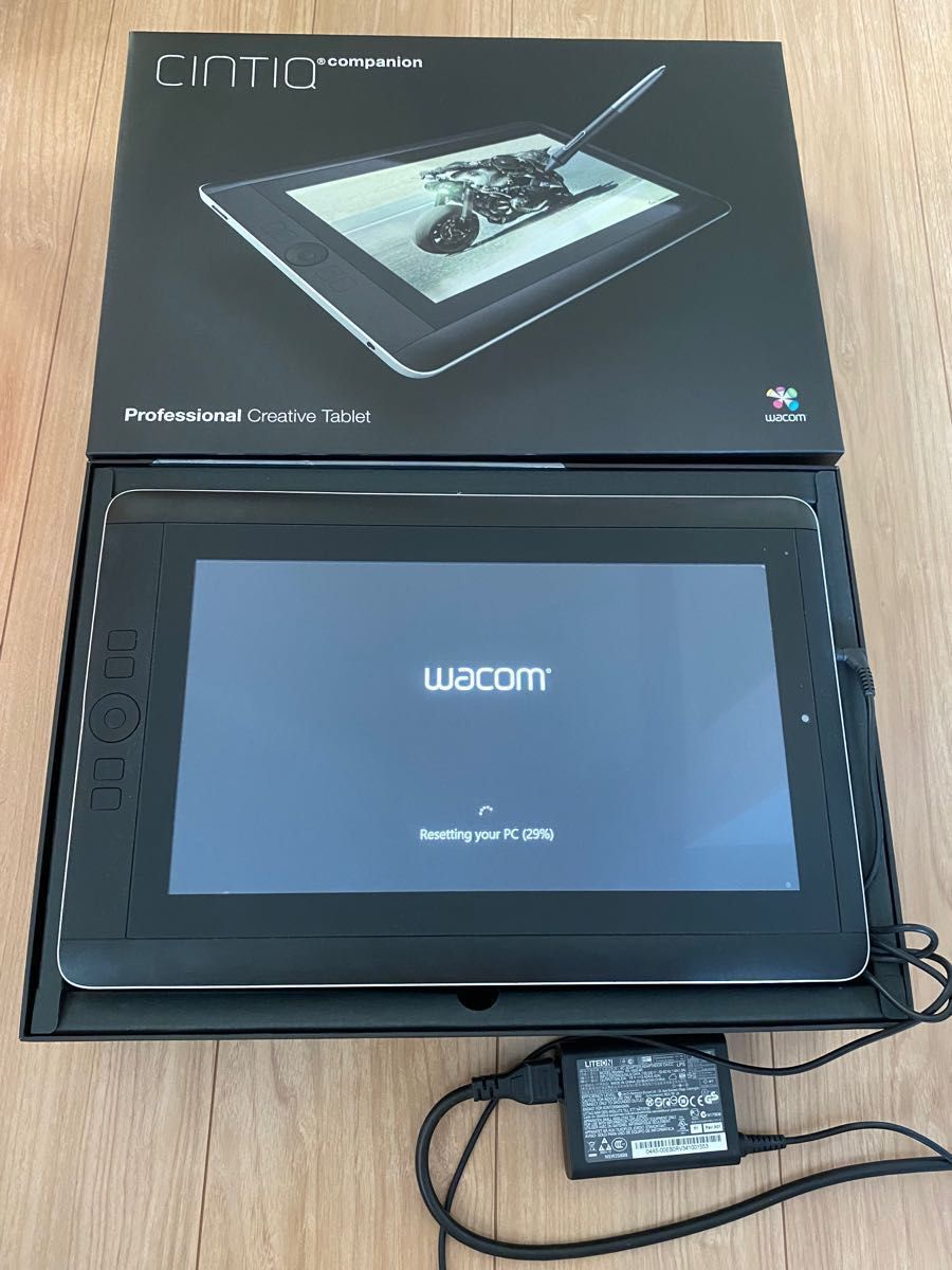 WACOM液タブ Cintiq Companion DTH-W1300L/K0-