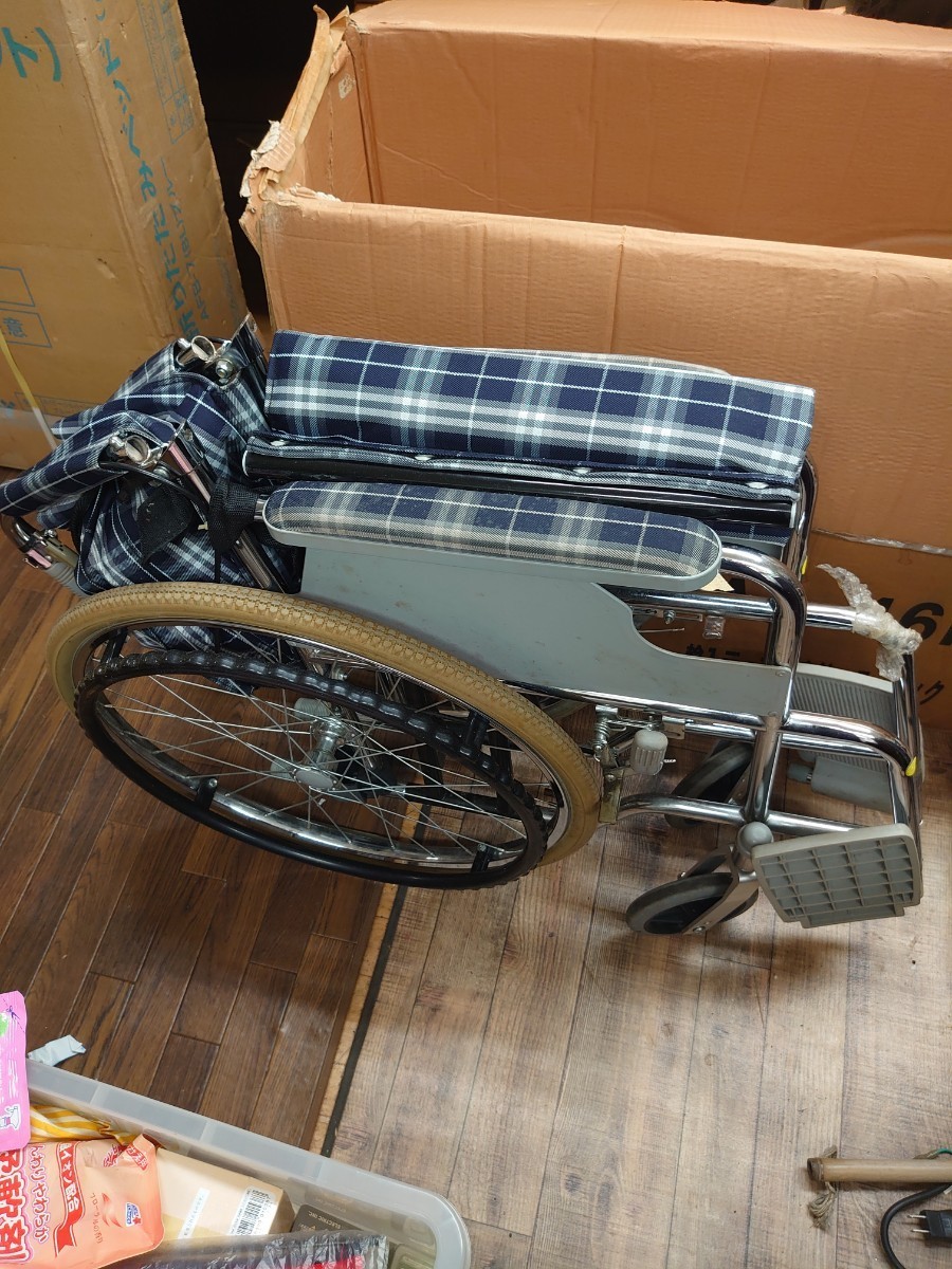 【静岡県沼津市引き取りは】介護用手動式車椅子KY874AJ-46P中品_画像3
