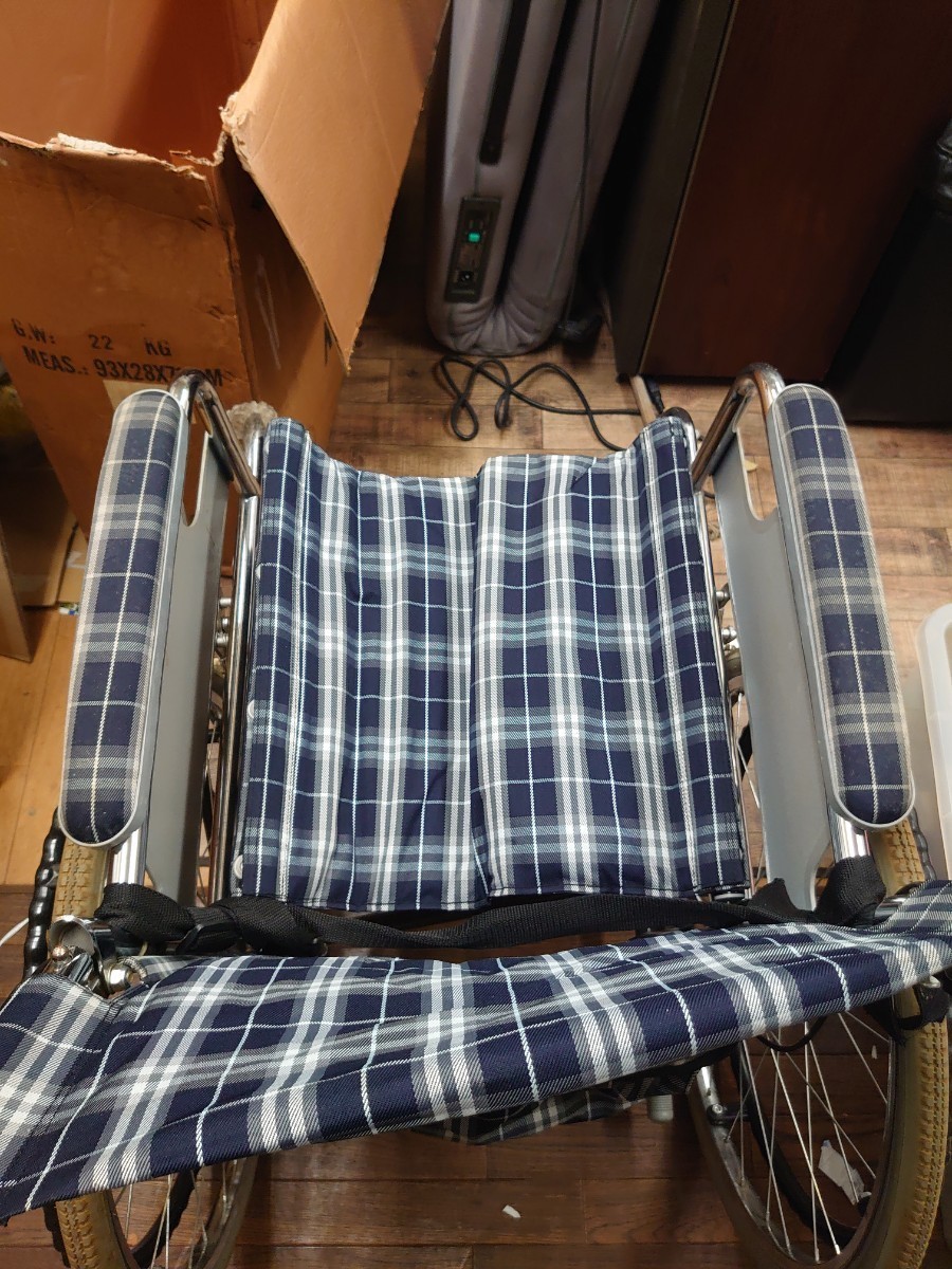 【静岡県沼津市引き取りは】介護用手動式車椅子KY874AJ-46P中品_画像7