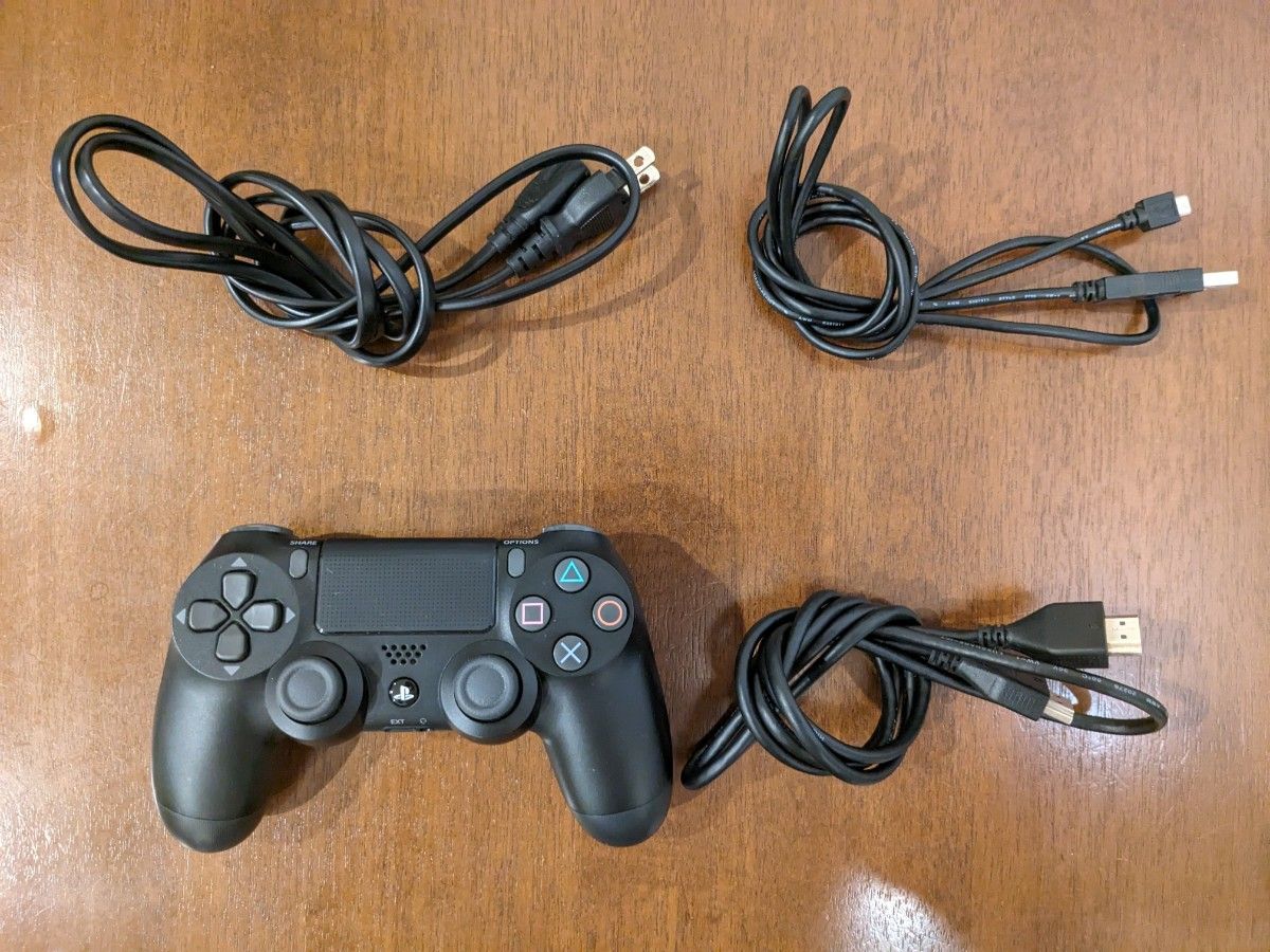 PlayStation4 500GB CUH-2200ABO1 ジェット・ブラック&冷却スタンド兼