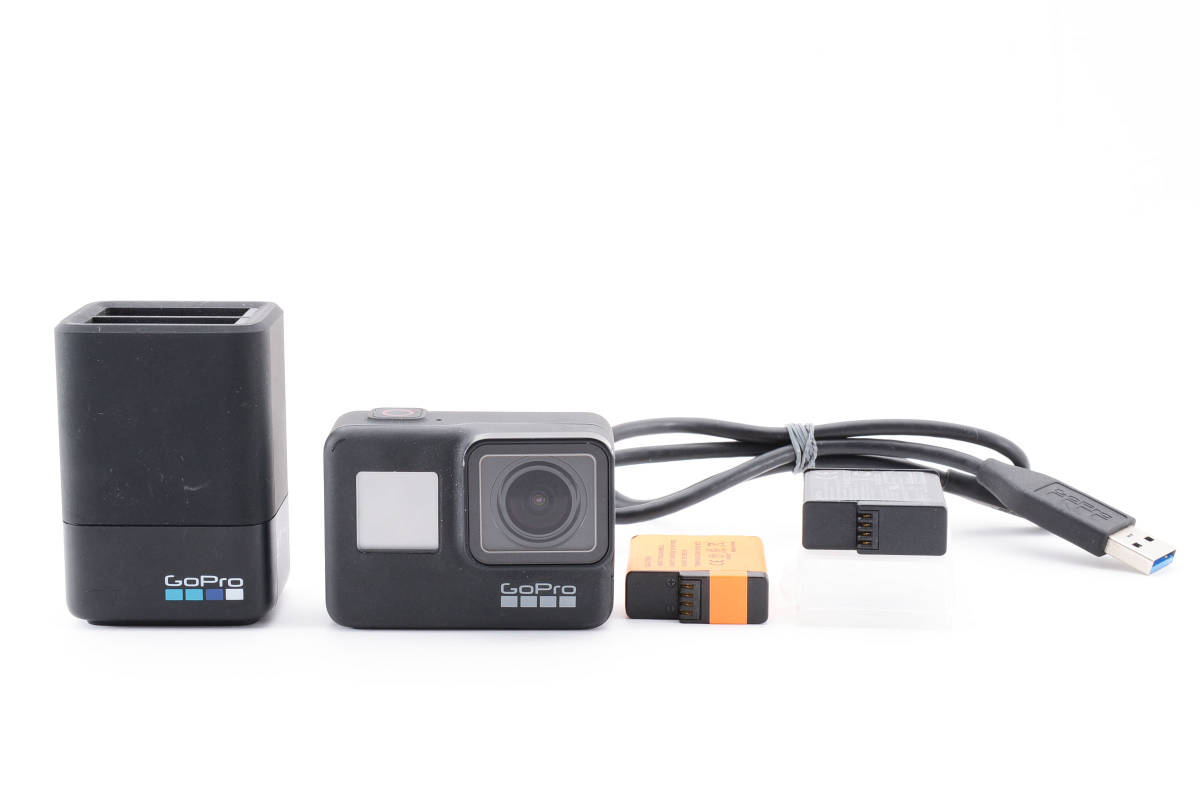 GoPro HERO7 BLACK（バッテリー充電器・バッテリー2個・マイクロSD