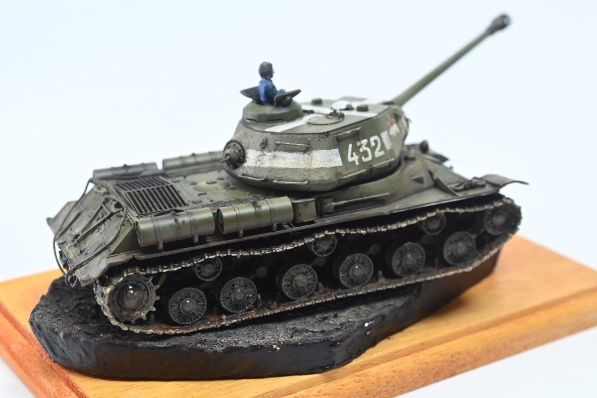 タミヤ ソビエト 重戦車 1/48 JS-2 台座付き