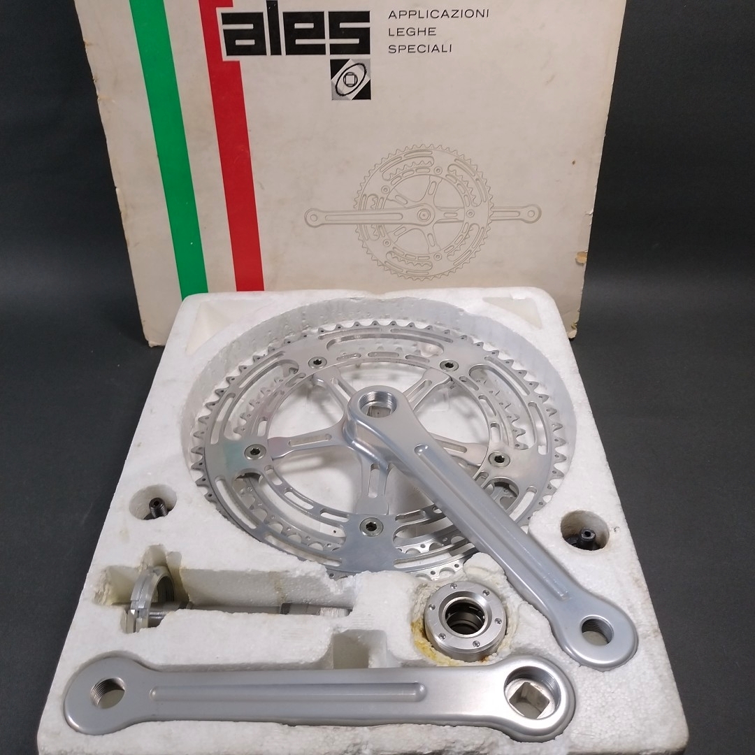 【箱入新品未使用】イタリア製・アレス / Ales のクランク ＆ BB セット・歯数52x42T BB規格イタリアン / カンパニョーロのライバル