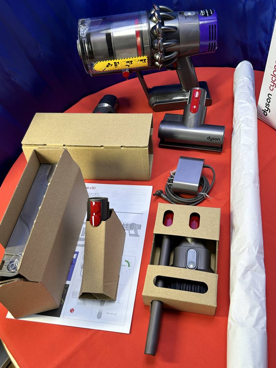 美品 新品多数 dyson V10 Fluffy SV12 メンテナンス済 新品フロア