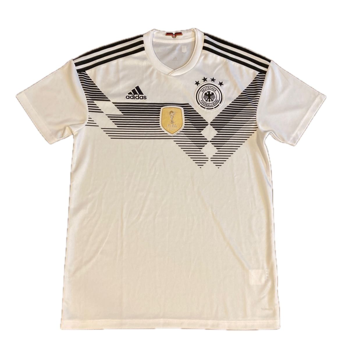 adida ドイツ代表ユニフォーム 2014年ワールド杯チャンピオンバッチ付