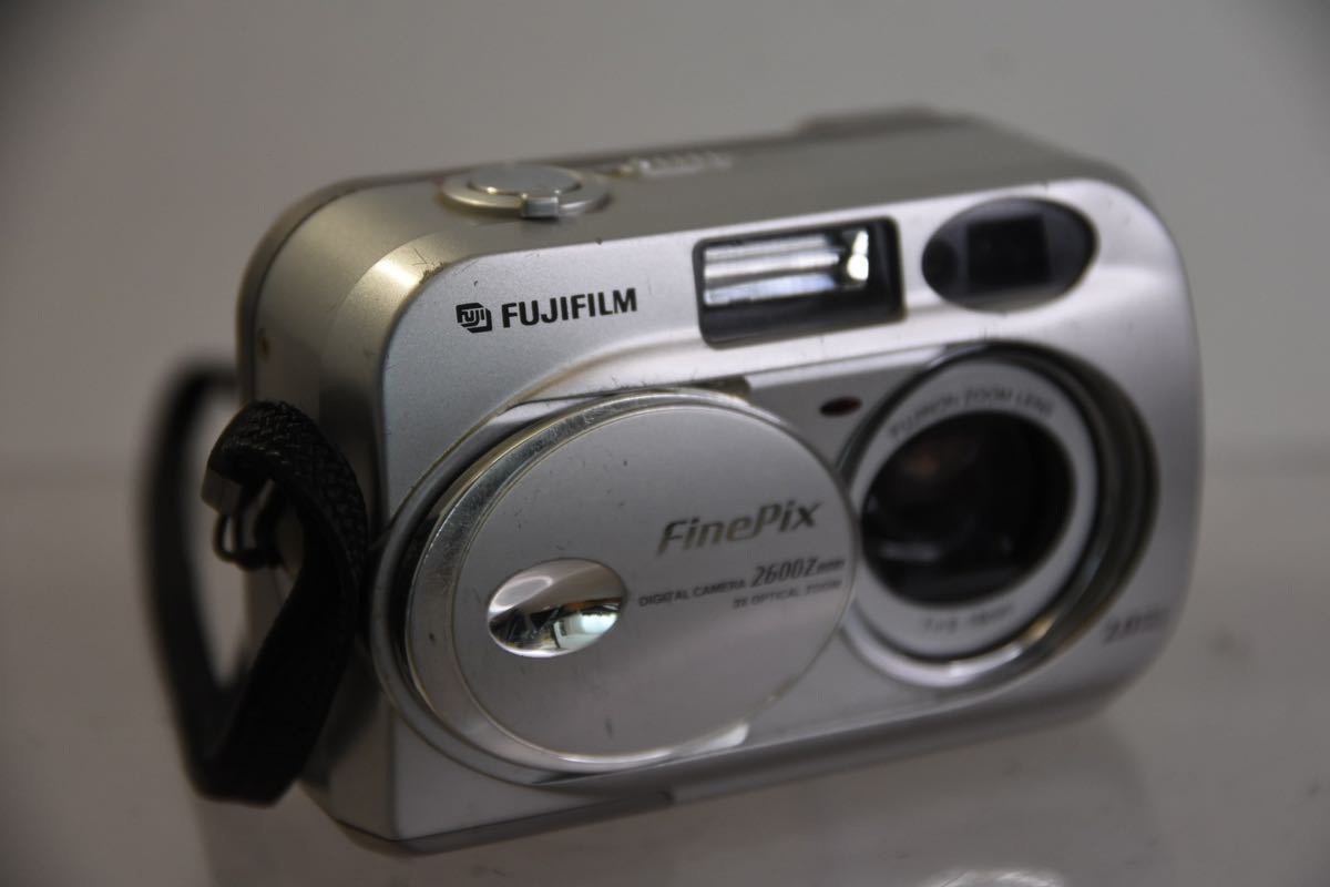 コンパクトデジタルカメラ FUJIFILM 富士フィルム FINEPIX 2600 ZOOM Z81_画像3