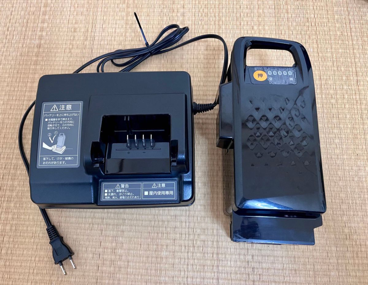 パナソニック電動自転車用バッテリー12ahと充電器-
