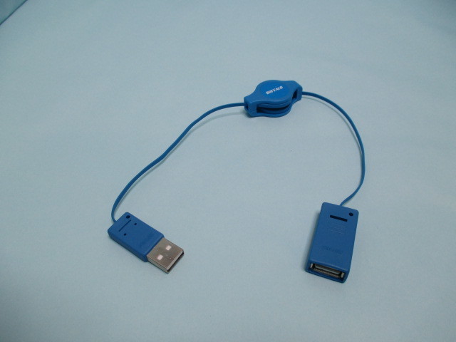 新品・★バッファロー　USB　延長ケーブル　約70ｃｍ　巻取り式　リール式　ブルー ★11738★e_画像3