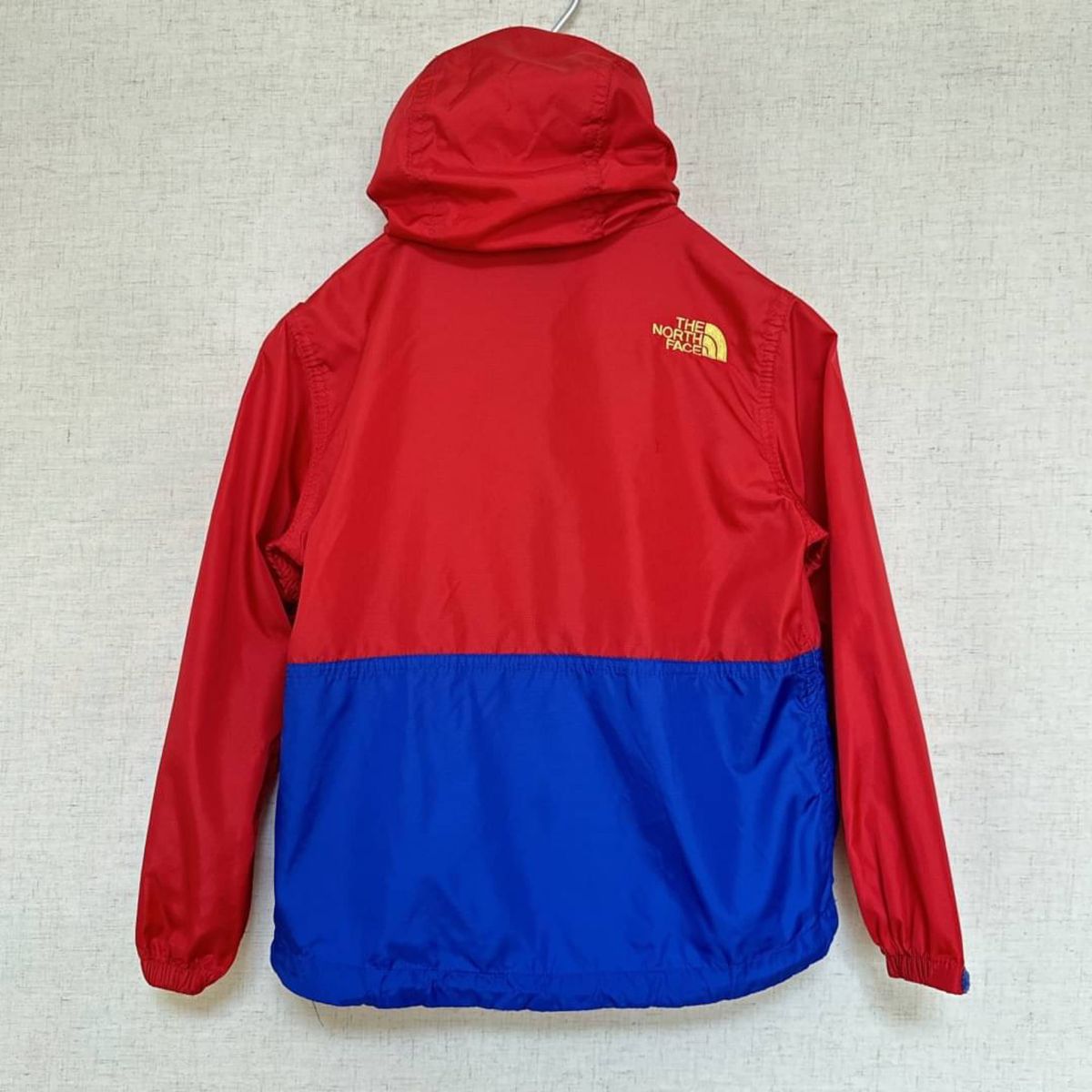 ノースフェイス スパイダーマンカラー ナイロンジャケット ノースフェイス スパイダーマンカラー ナイロンジャケット