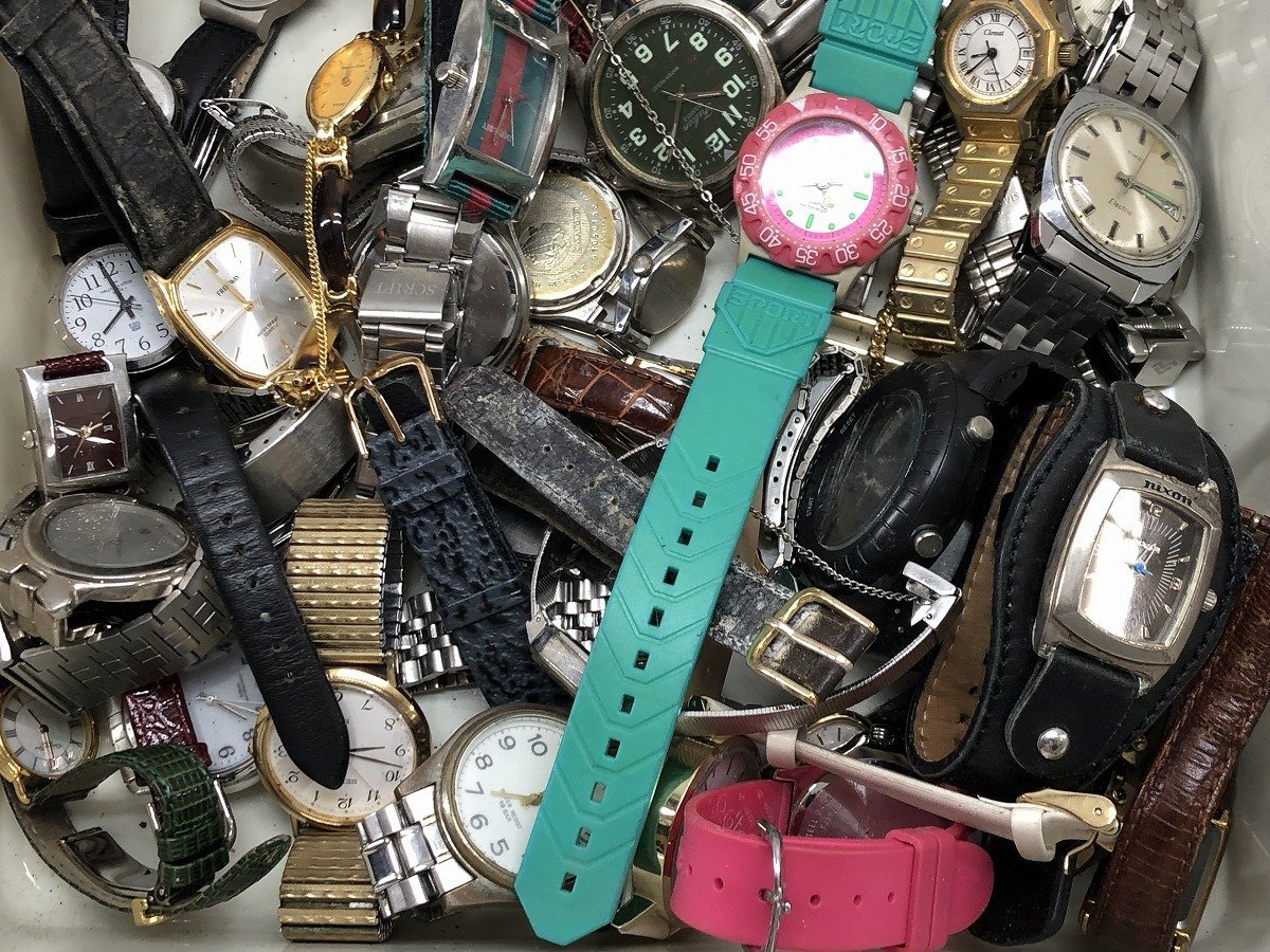 ジャンク まとめ売り クォーツ 時計 SEIKO CITIZEN RADOなどメーカー混在 大量 メンズ レディース 破損・欠損含む 約3.5kg[327268_画像3