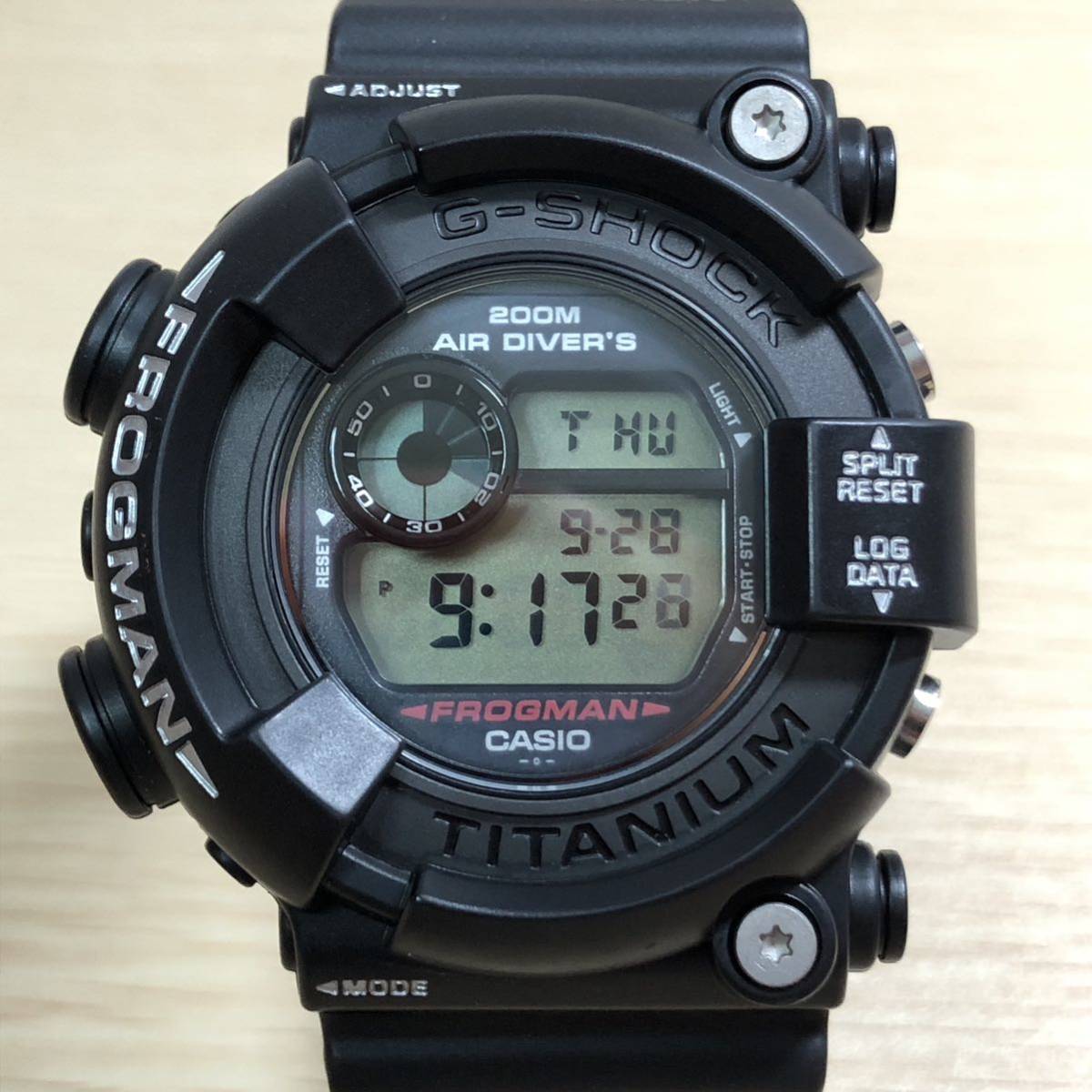 超新作】 G-SHOCK FROGMAN DW-8200Z-1T メンインブラック フロッグマン