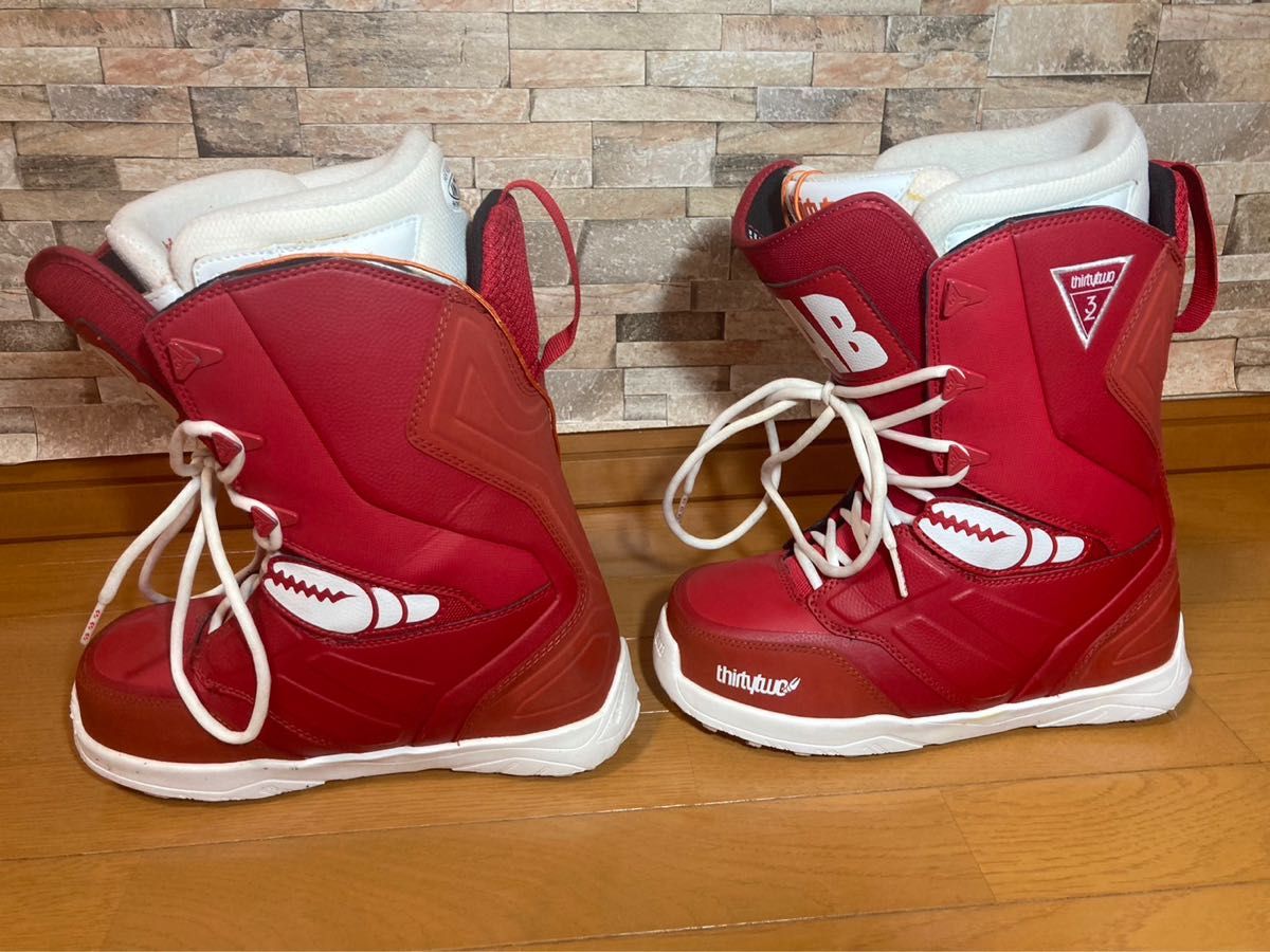 限定モデル THIRTYTWO LASHED CRABGRA スノーボードブーツ 限定モデル THIRTYTWO LASHED CRABGRA スノーボードブーツ