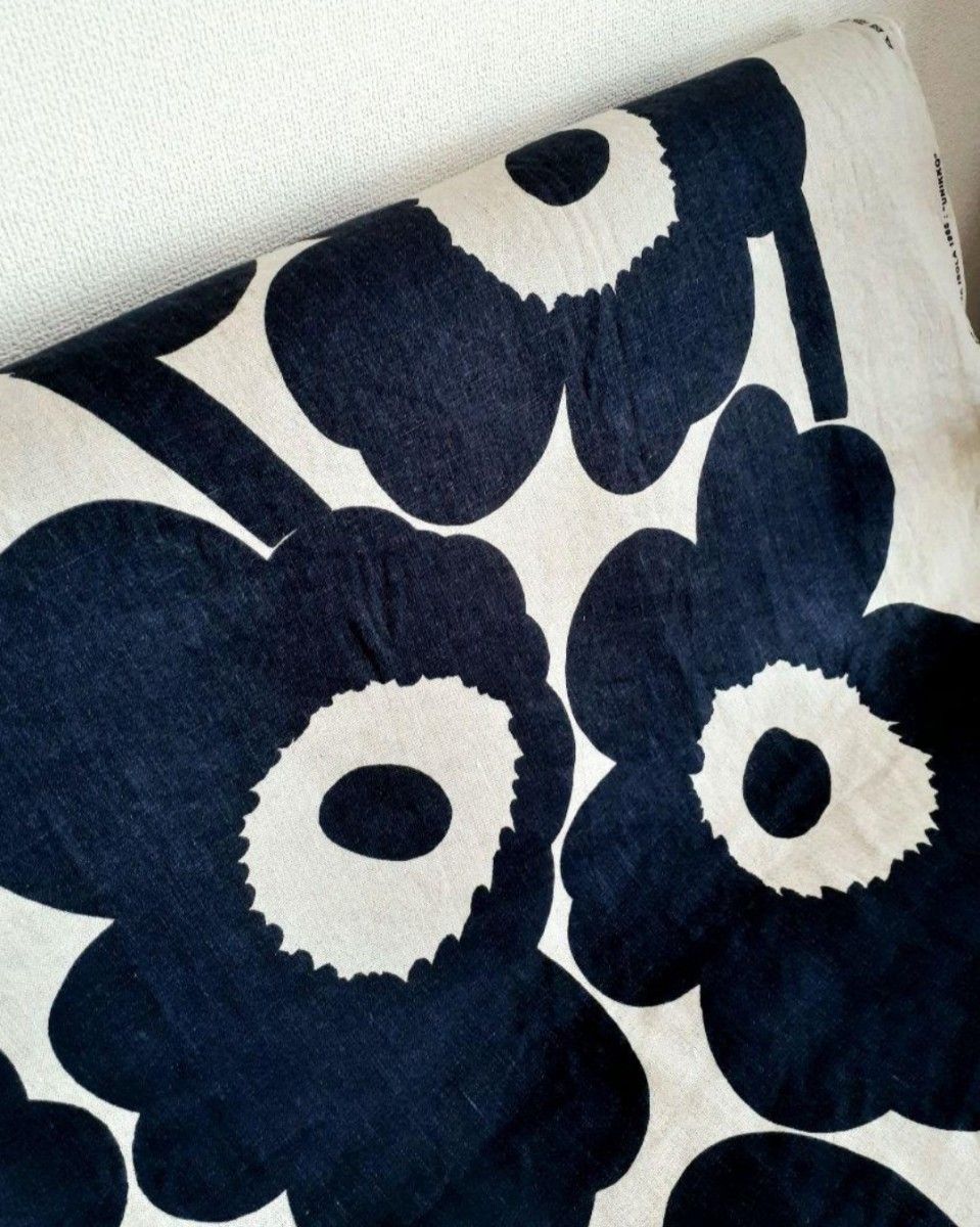 マリメッコ　marimekko　リネン　麻　生地　ファブリック　インテリア