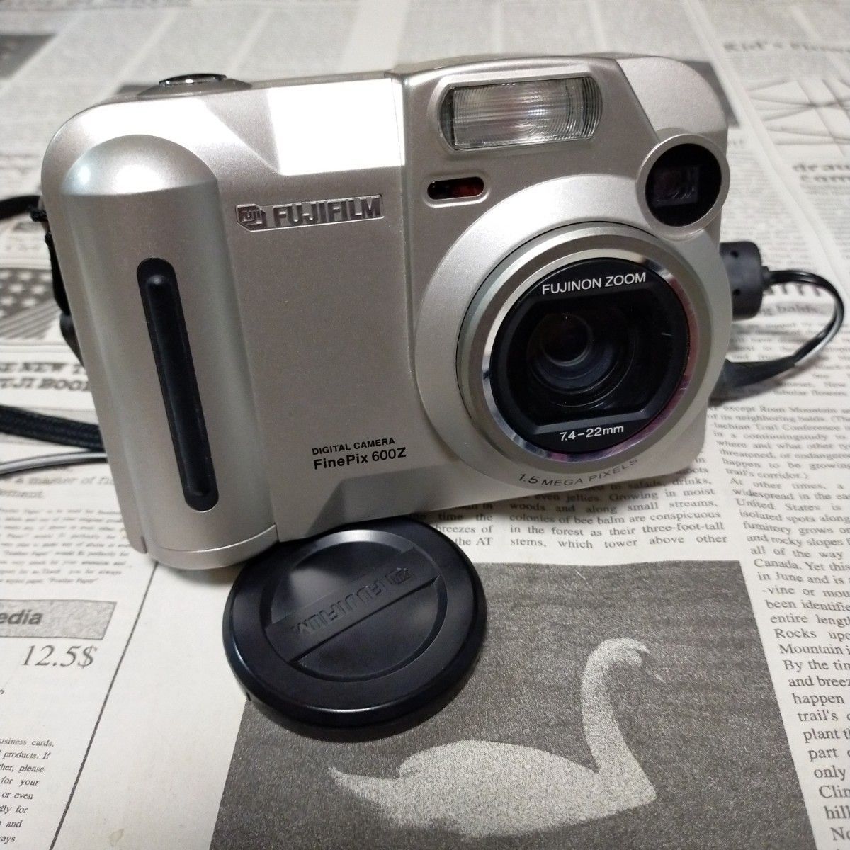 FUJIFILM(富士フィルム)FinePix 切ら 600Z FUJIFILM(富士フィルム)FinePix 切ら 600Z