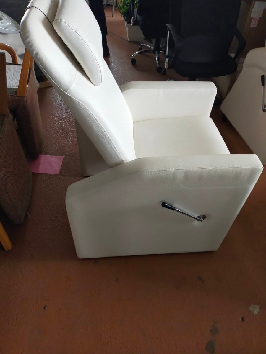 ■タカラベルモント　高級リクライニングチェア　ソファー　ホワイト　サロン椅子　 ネイルサロン美容理容サロン向け　【C0210Z11BH】