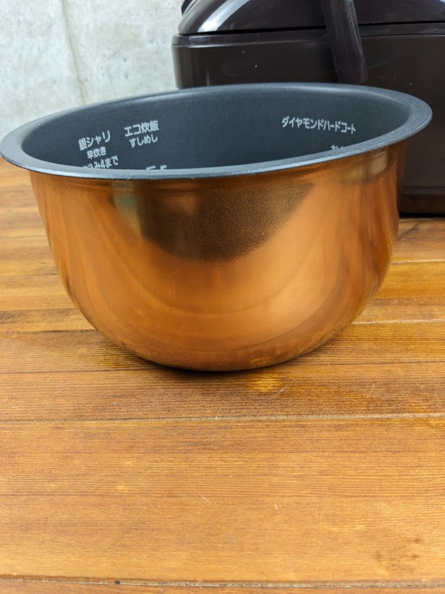 2022年製】パナソニック IH炊飯ジャー 炊飯器5 5合 SR-HVD1000 2022年製】パナソニック IH炊飯ジャー 炊飯器5 5合 SR-HVD1000