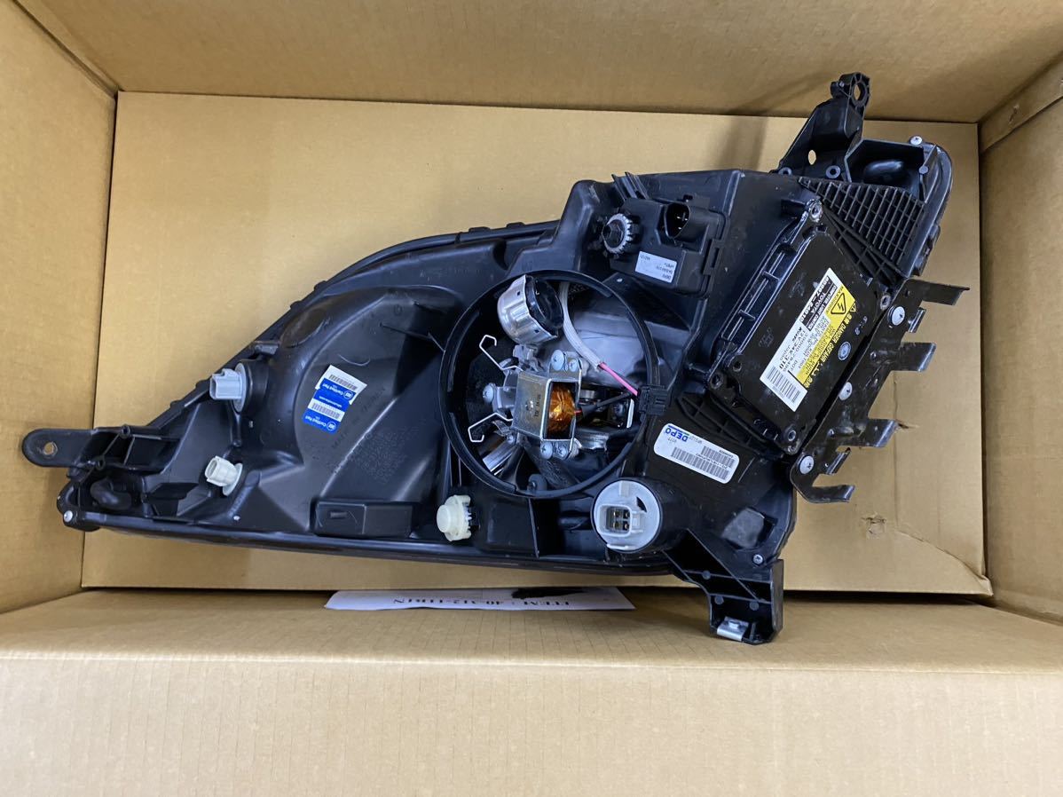 希少 20 プリウス US ヘッドライト 左右セット 後期 HID用 希少 20 プリウス US ヘッドライト 左右セット 後期 HID用