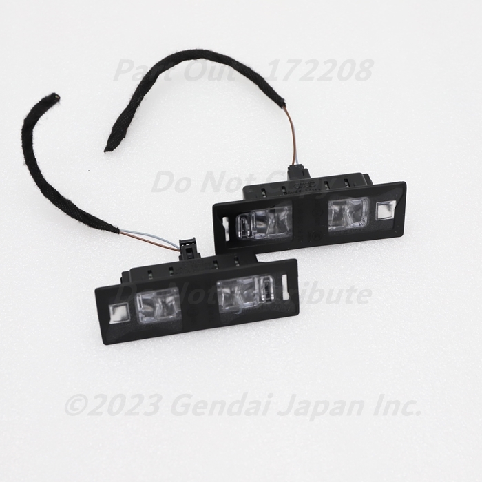 [A-43]Q5 S-line FY 後期 ライセンスプレートライト LED 8W6943021A 2個セット アウディ FYDTPS 中古_画像1