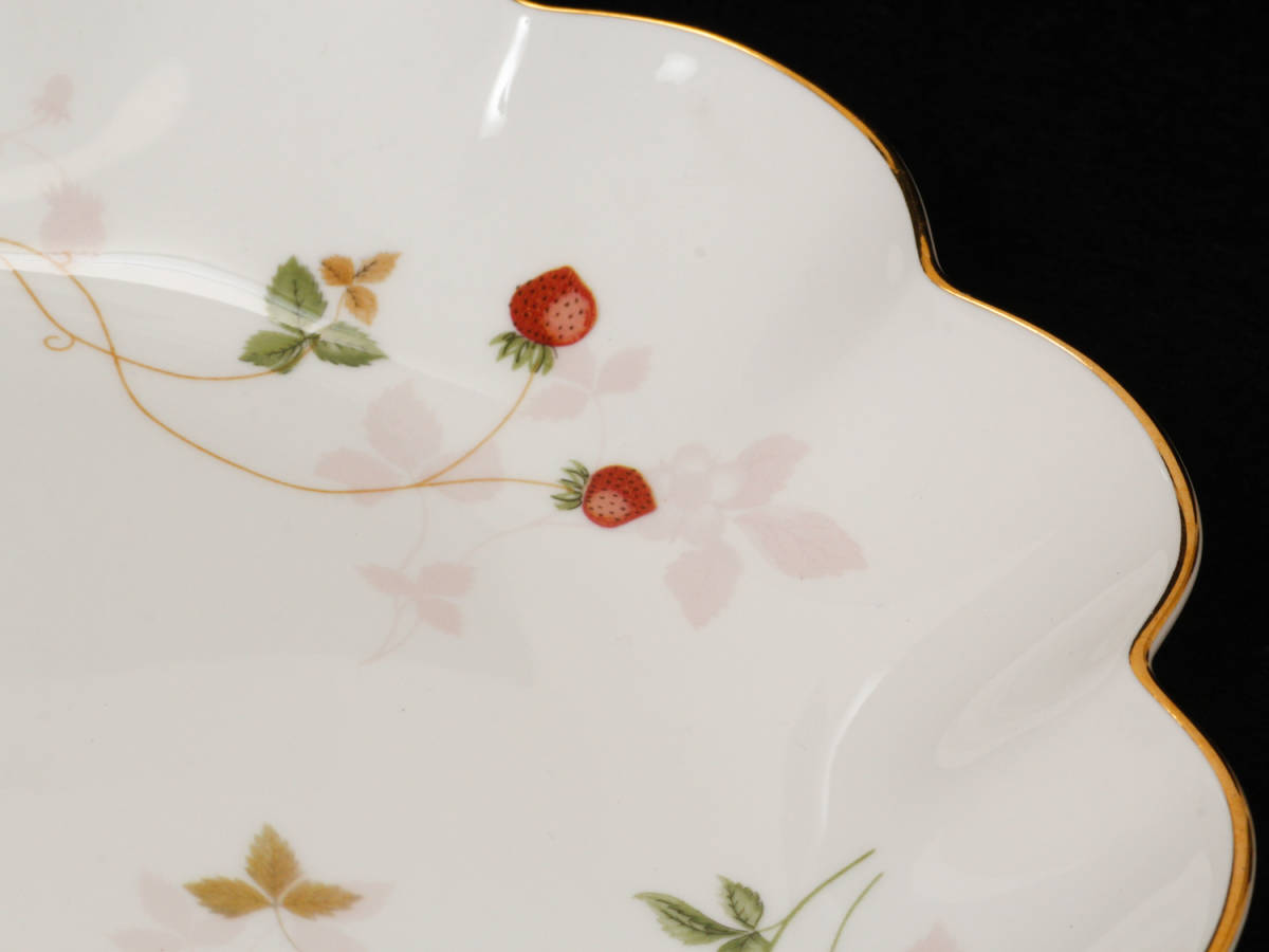 WEDGWOOD　ウェッジウッド　ワイルドストロベリー　ペタルトレイ　花びら型　皿　直径約24cm_画像4