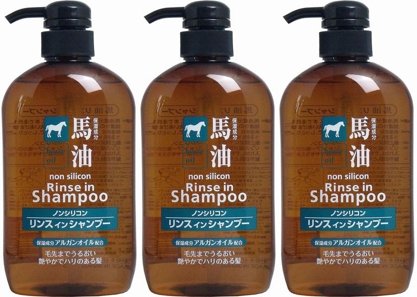 3本 馬油リンスインシャンプー 600ml リンス成分配合なのでシャンプー後のお手入れなしでも、きしまず自然なツヤ。髪と頭皮にやさしい。の画像1