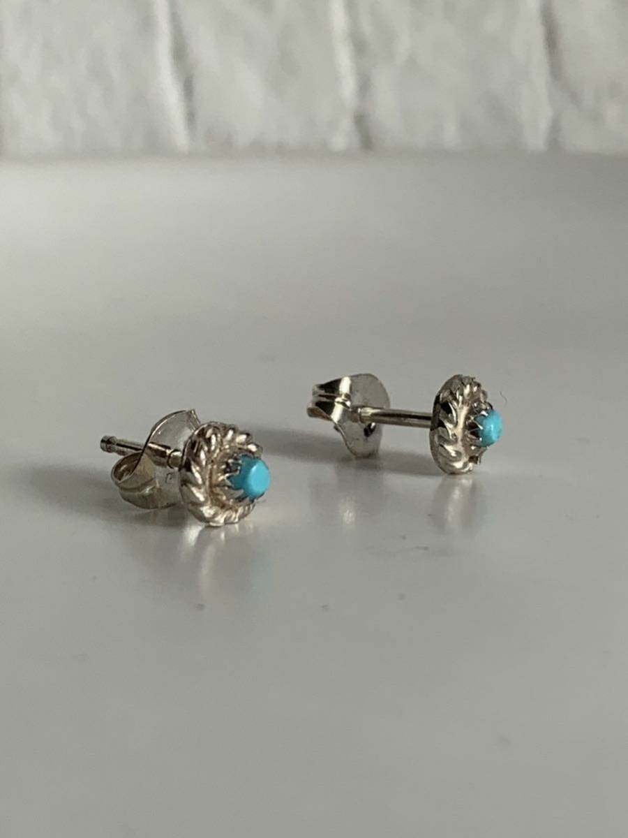 インディアンジュエリー　キャッチピアス　ターコイズ　ナバホ　ナバホピアス　ターコイズピアス　ハンドメイド シルバーピアス　９２５ a_画像4