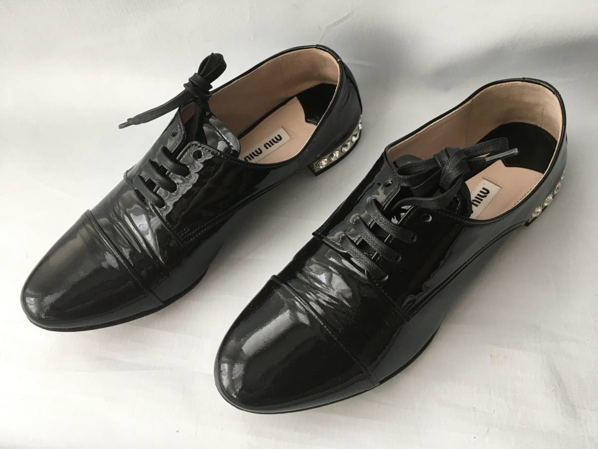 買取り実績 ミュウミュウ miu miu 美品 1/2 35 ビジュー パテント