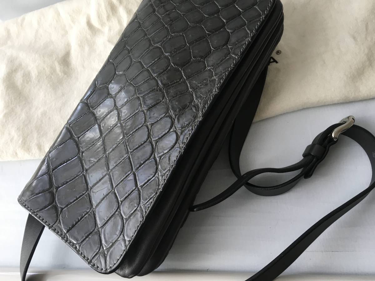  prompt decision ultimate beautiful goods MAURO GOVERNAmau Logo ve luna crocodile leather shoulder bag TM