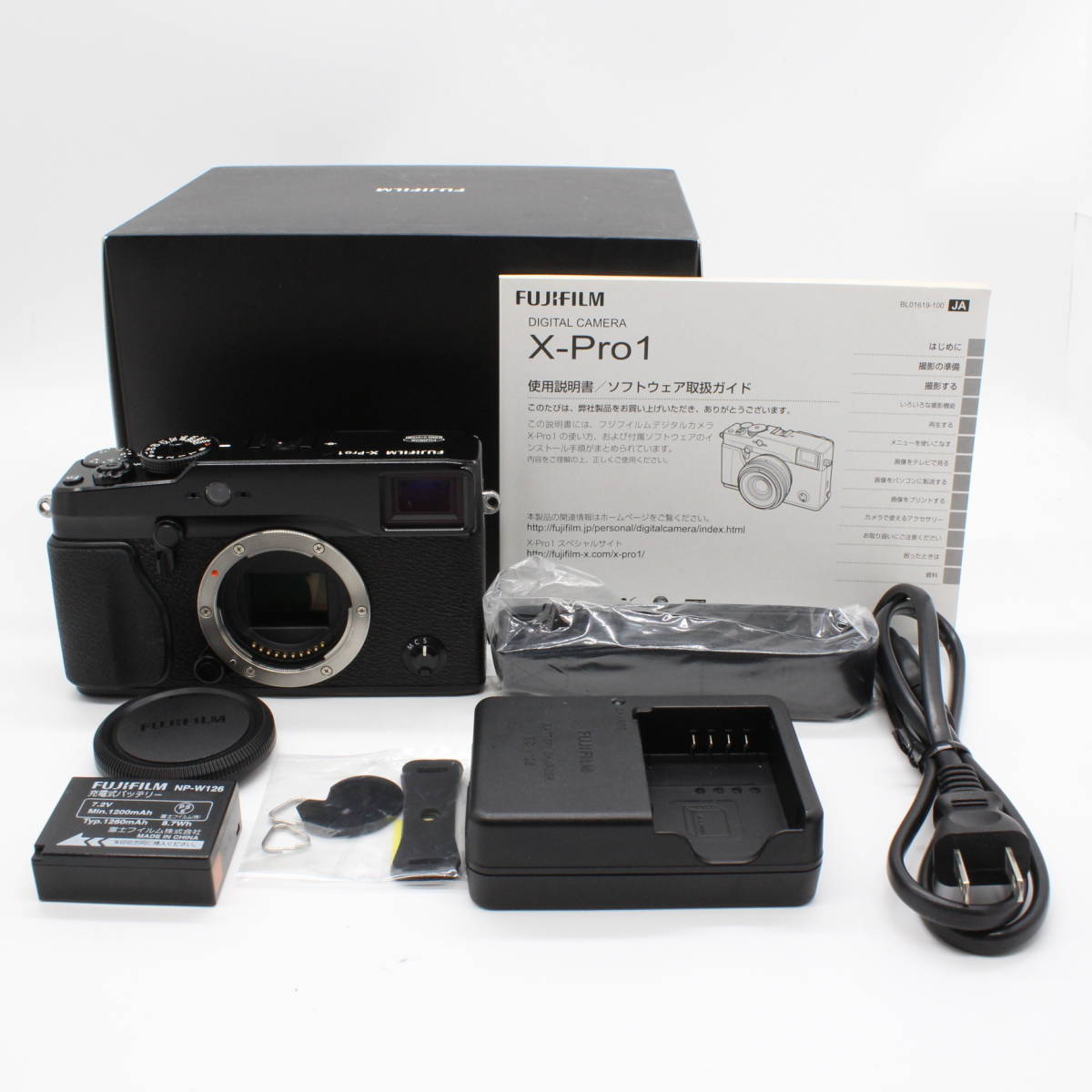 古典 ☆極上品☆FUJIFILM ミラーレス一眼レフカメラ☆3030 ボディ X