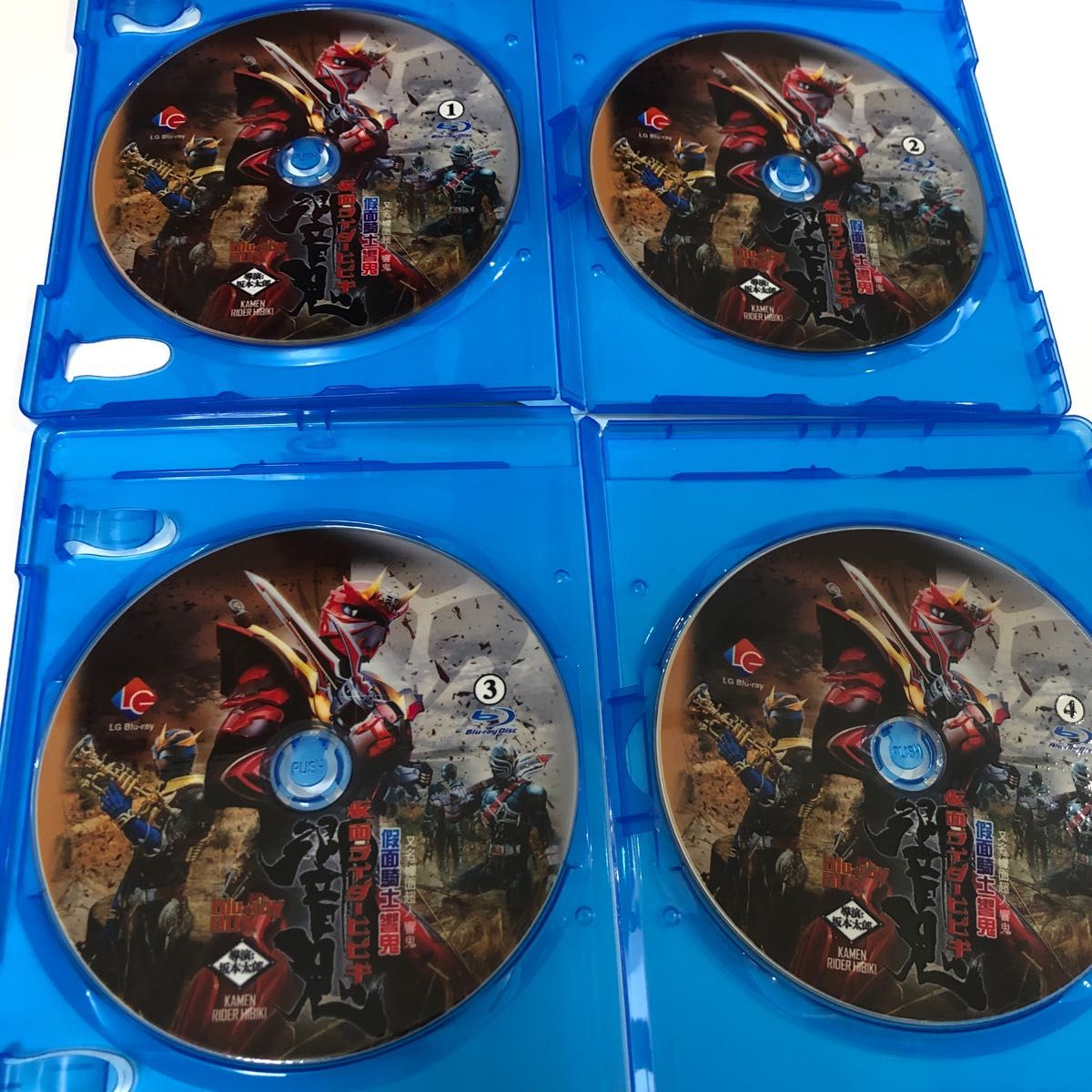 海外正規品 仮面ライダー響鬼 TV全48話+スペシャル+劇場版 Blu 海外正規品 仮面ライダー響鬼 TV全48話+スペシャル+劇場版 Blu