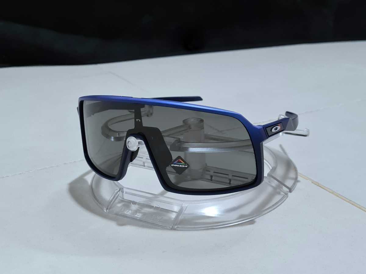 正規品 新品 偏光レンズ付き OAKLEY SUTRO オークリー スートロ 正規品 新品 偏光レンズ付き OAKLEY SUTRO オークリー スートロ
