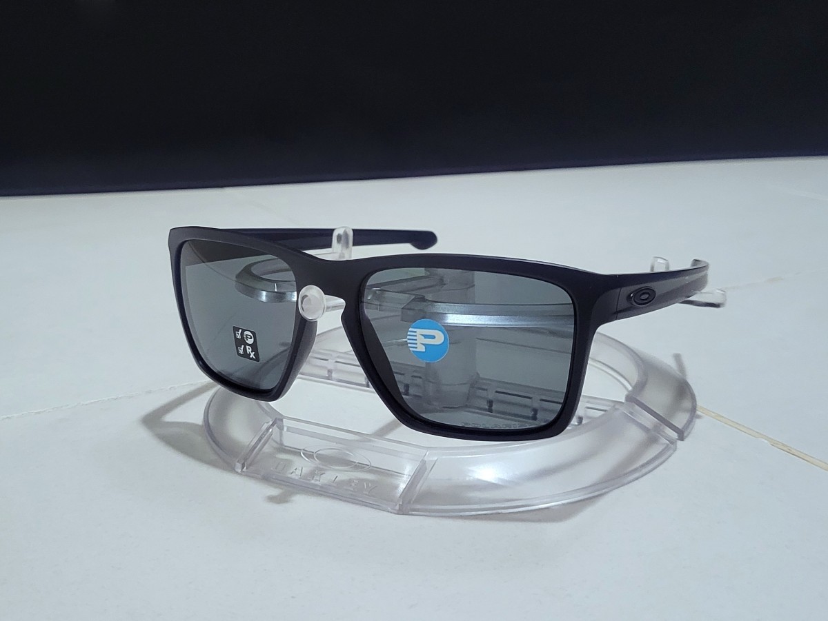 あすつく】 OAKLEY 偏光レンズ 新品 正規品 SLIVER OO9341-0157