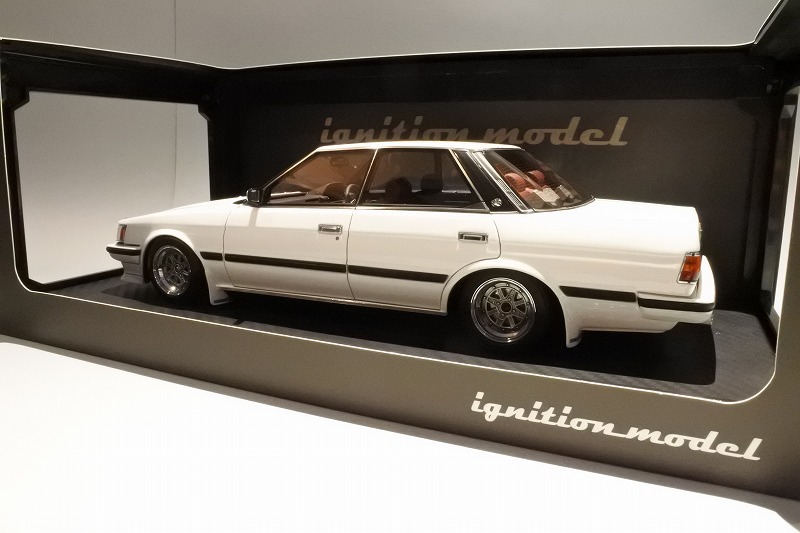 1/18 Toyota Mark II grande (GX71) latter term type white (SSR Mk.III wheel ) (IG1147)