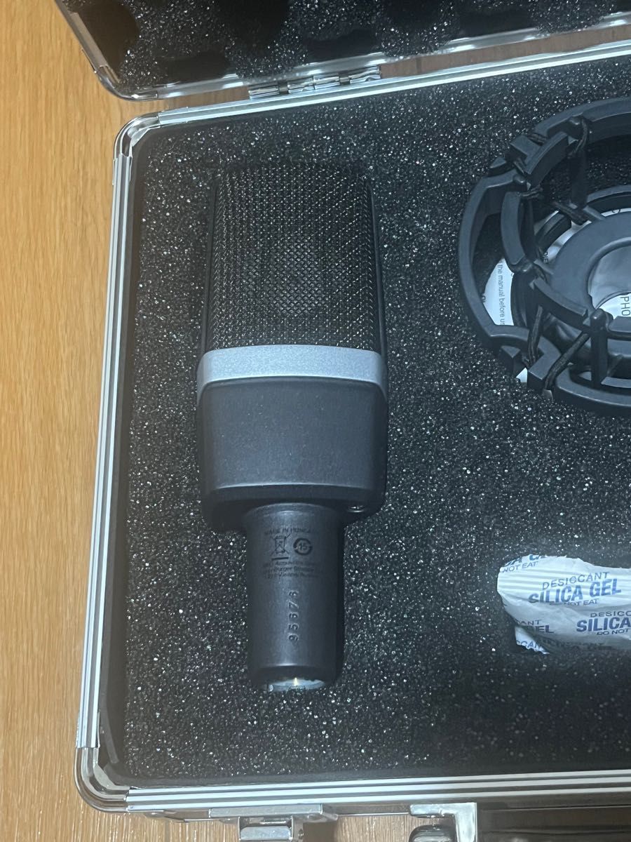 AKG C214 コンデンサーマイク アーカーゲー adoさん宅録使用 AKG C214 コンデンサーマイク アーカーゲー adoさん宅録使用