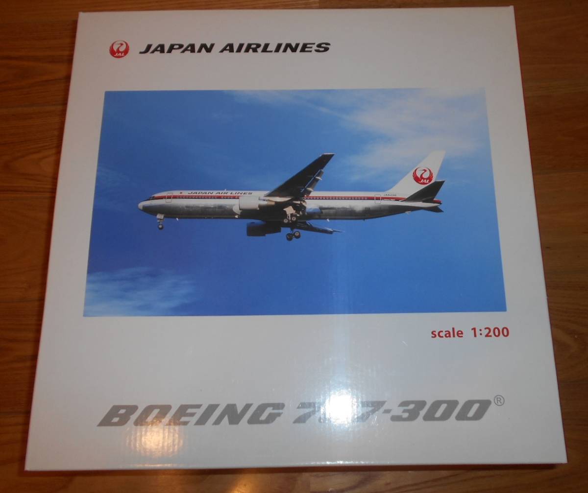 JALUX 1/200 JAL B767-300 Japan Air Lines JA8236