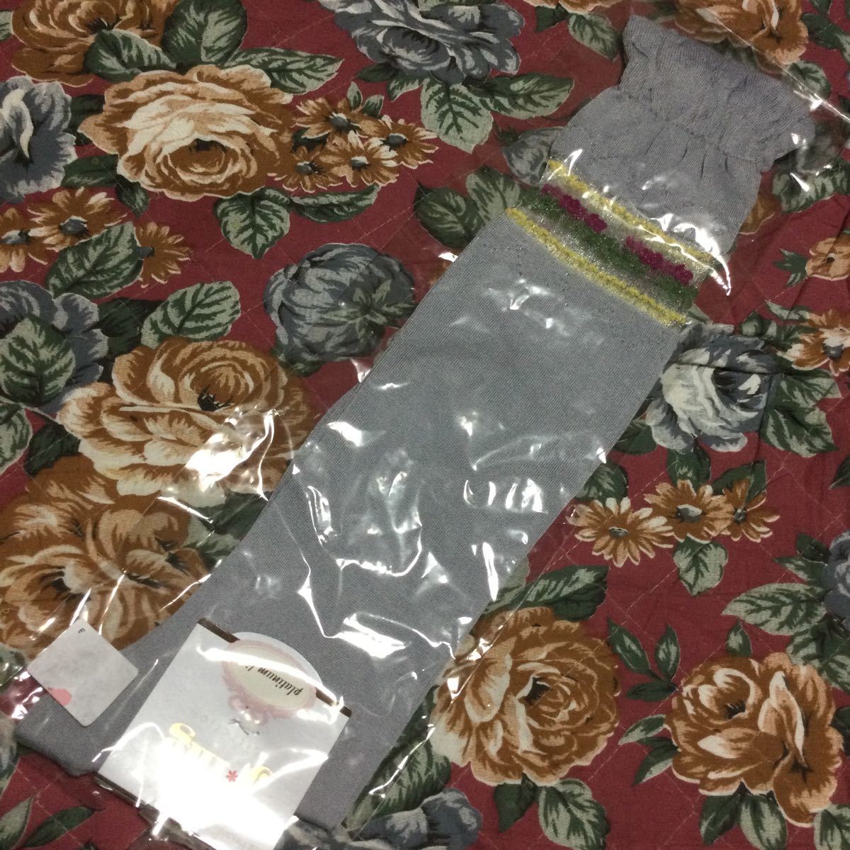 グレー花柄刺繍　ラメ　ハイソックス　23〜24センチ　新品¥1470_画像3