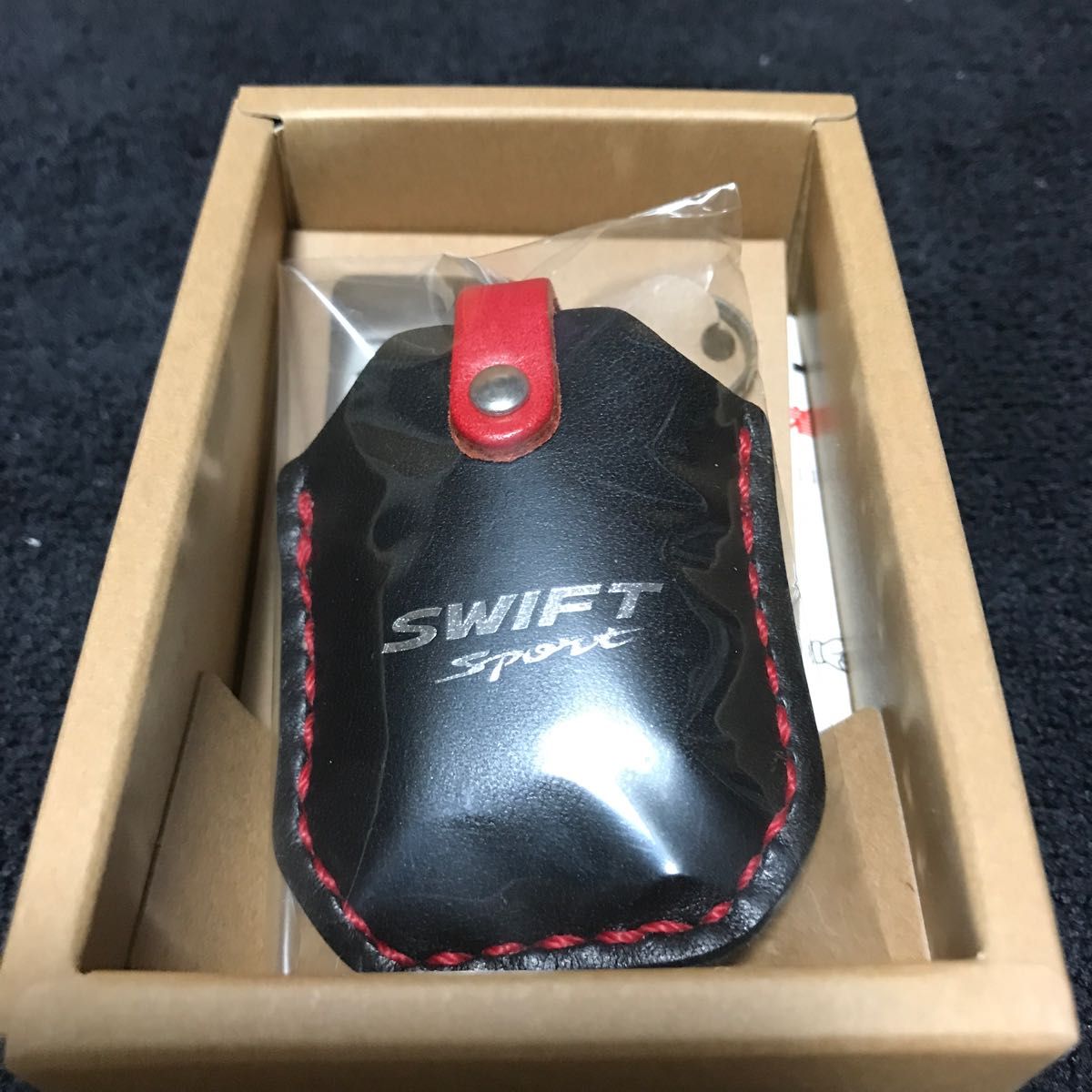 ZC33S スイフトスポーツ新車成約特典 キーケース 非売品 超絶美 ZC33S スイフトスポーツ新車成約特典 キーケース 非売品 超絶美