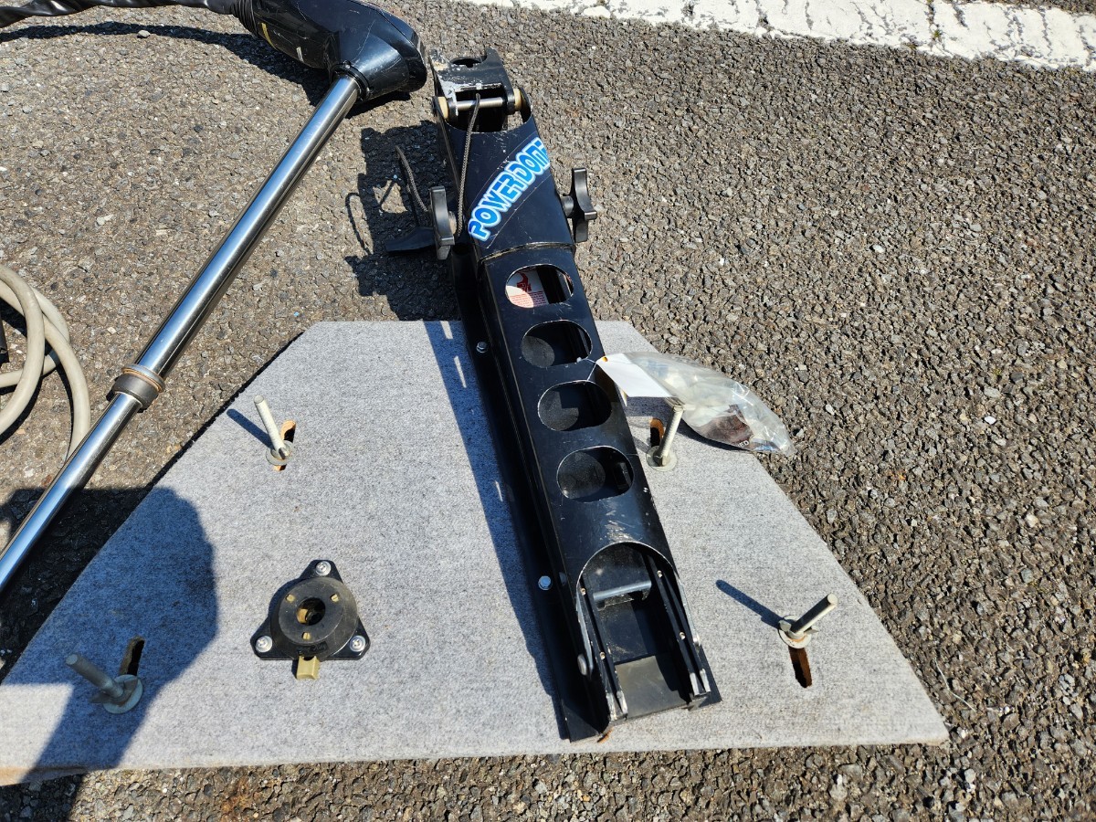 国内発送 モーターガイド エナジー54 54ポンド 42インチ バウデッキ